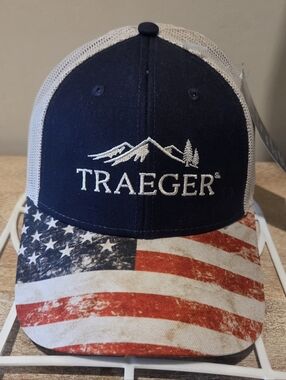 NWT Traeger Grill USA Flag Snapback Trucket Hat - OSFA